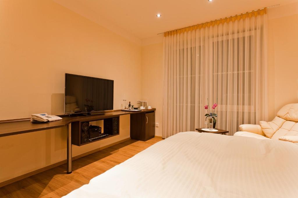 Engelhard Das Landhotel Garni Kirchheim am Ries Room photo