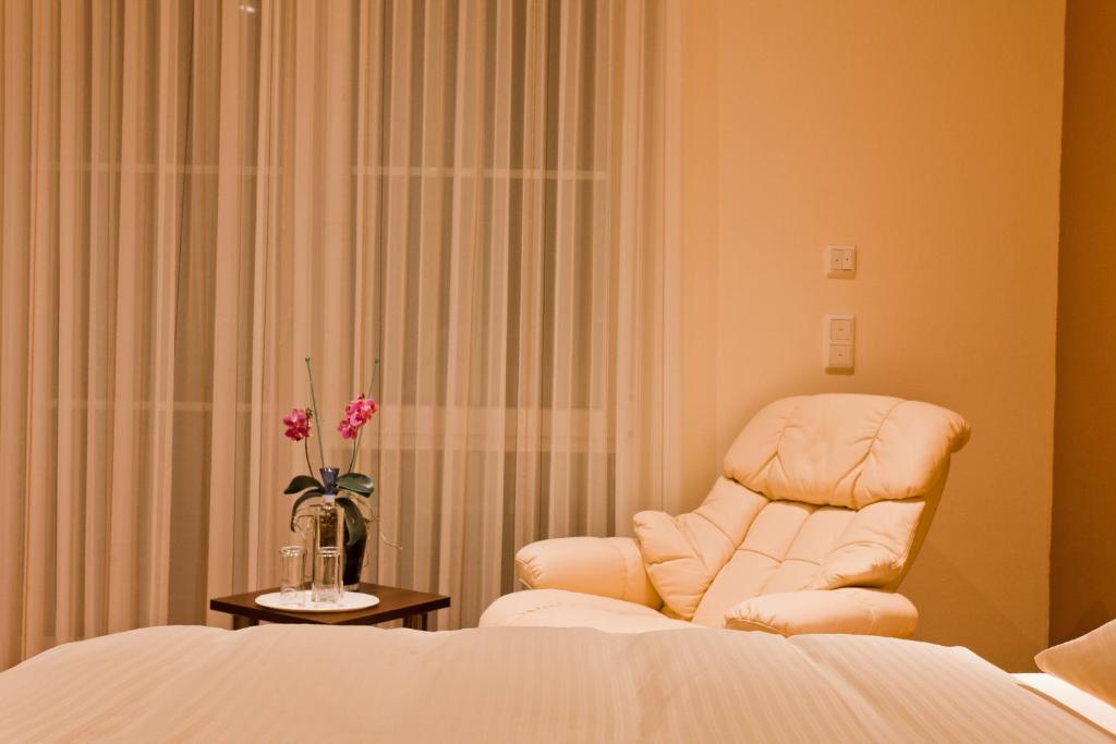 Engelhard Das Landhotel Garni Kirchheim am Ries Room photo