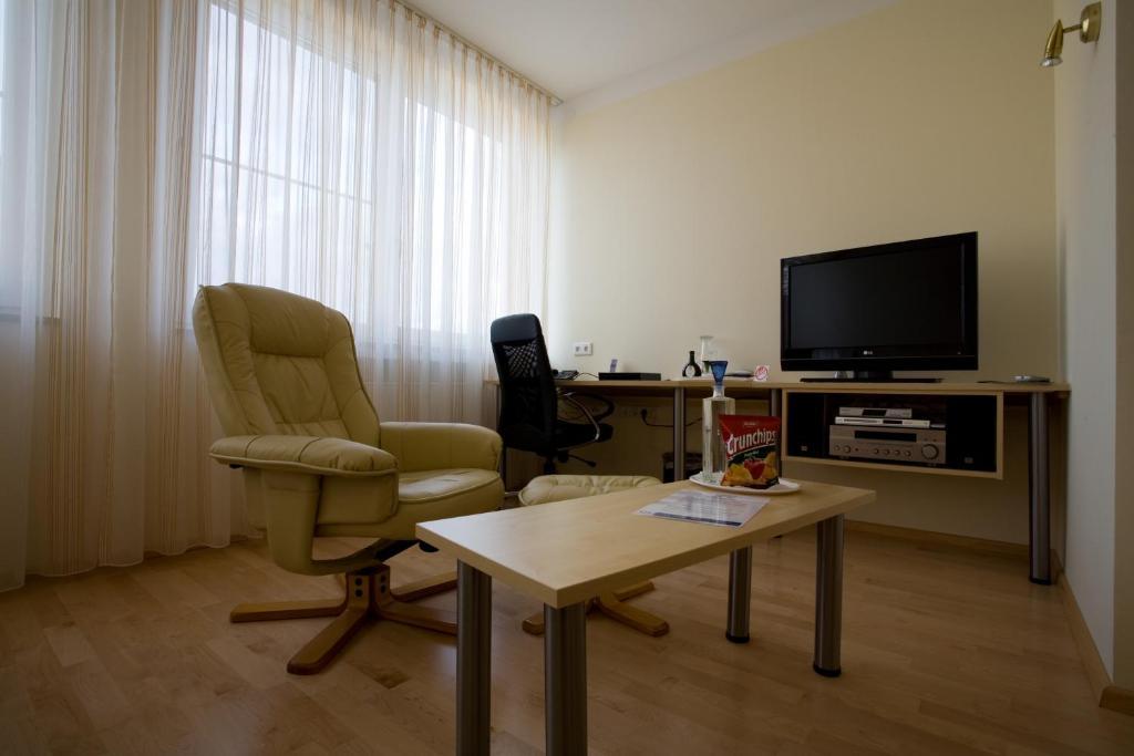 Engelhard Das Landhotel Garni Kirchheim am Ries Room photo